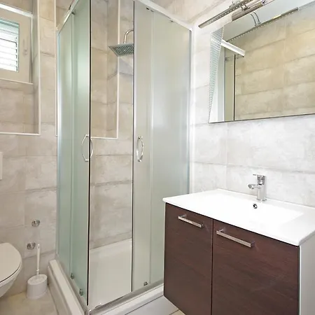 Apartments Makarska