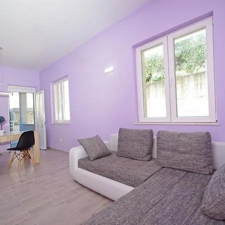 Apartments Makarska Макарска