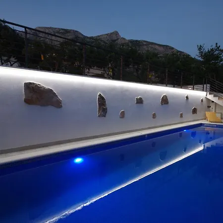 Apartments Makarska