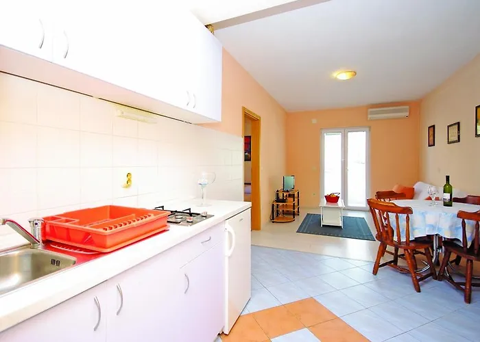 Apartments Makarska *