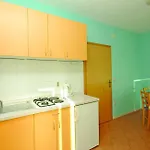 Apartments Makarska * マカルスカ