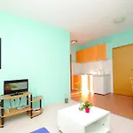 Apartments Makarska アパート マカルスカ