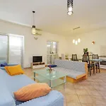 アパート Apartments Makarska マカルスカ