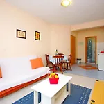 Apartments Makarska マカルスカ