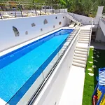 アパート Apartments Makarska *
