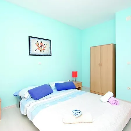 아파트 Apartments Makarska