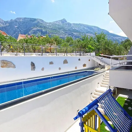 Apartment Apartments Makarska