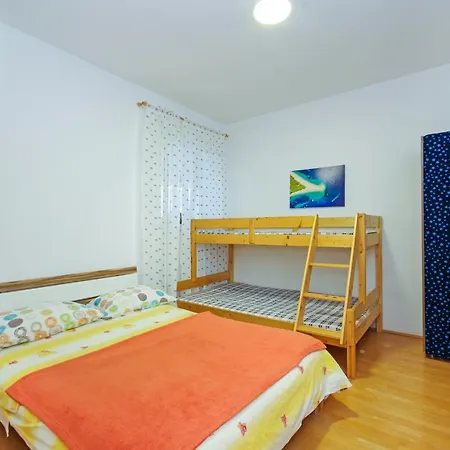 Apartments Makarska