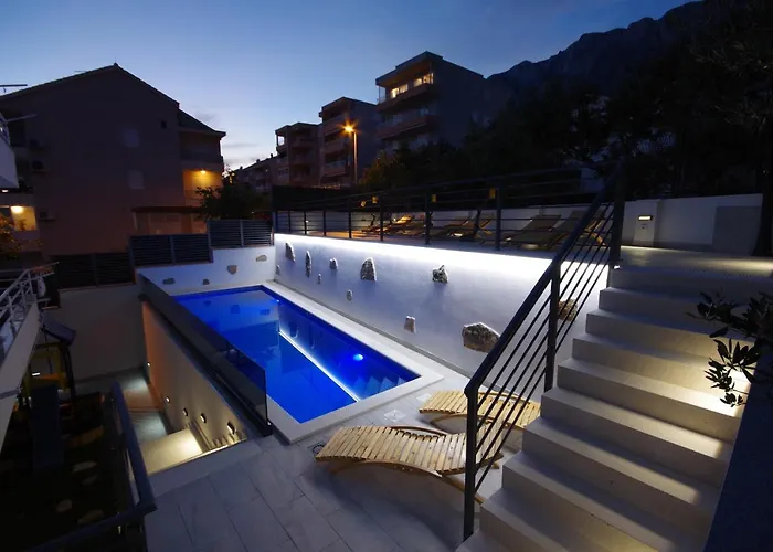 Apartments Makarska *