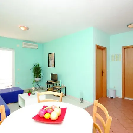 Apartments Makarska